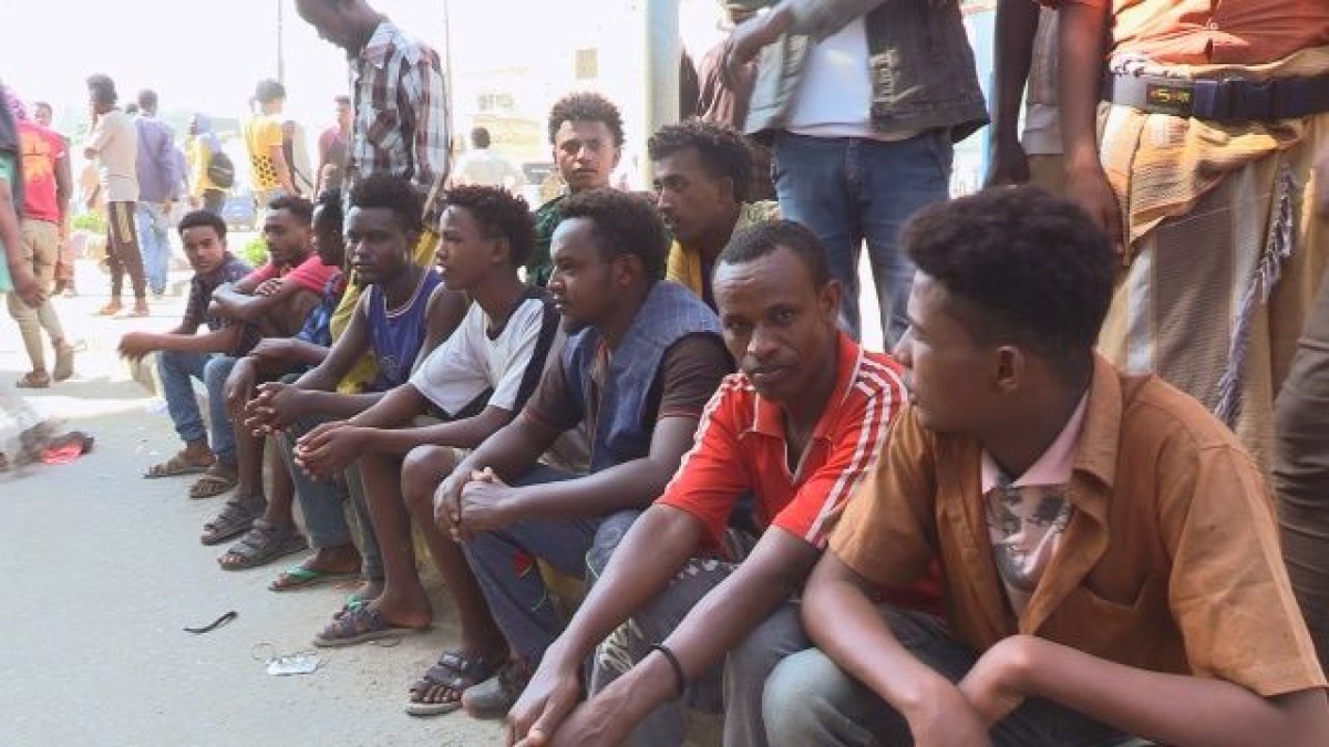 A smuggling boat was seized in Lahj carrying about 180 African migrants