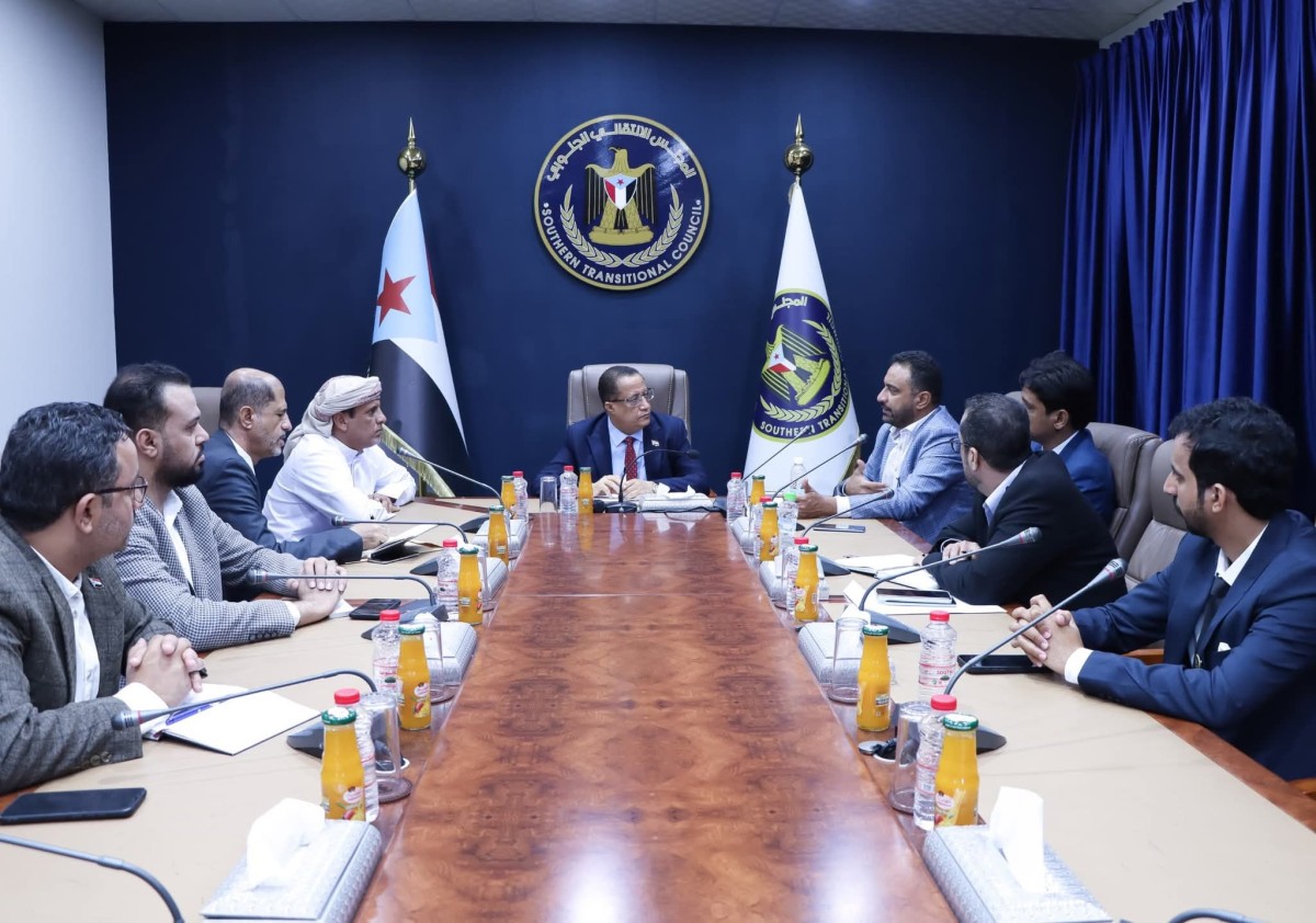Dr. Al-Khobaji receives the Shabwa Governorate team after completing their field trips