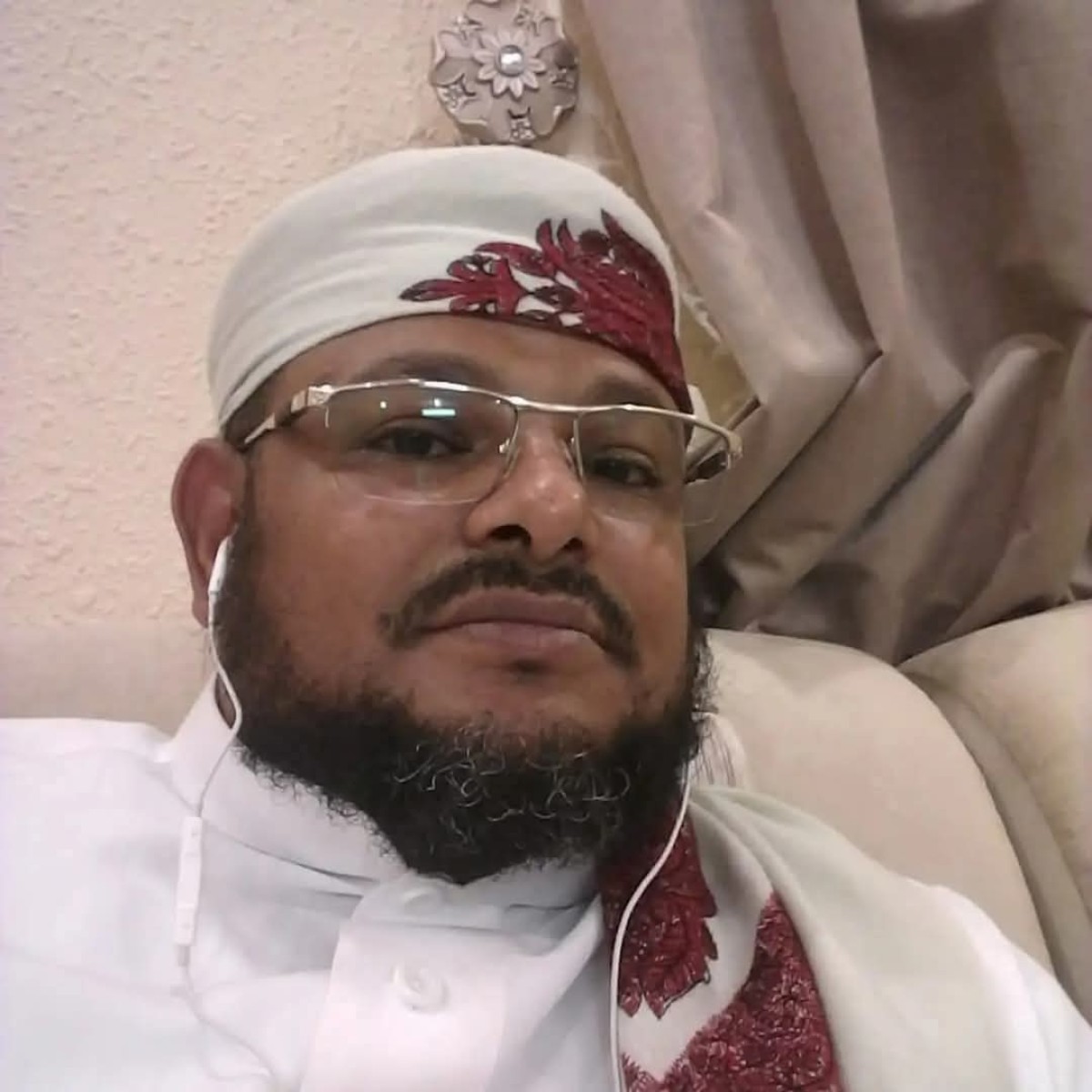 Hours before his wedding... Marib security arrested a "healer" who seized a citizen's wife