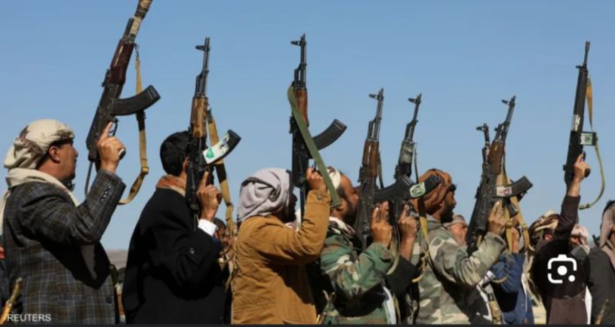 The Houthi group deprives the members of the defense and security of half of the salary
