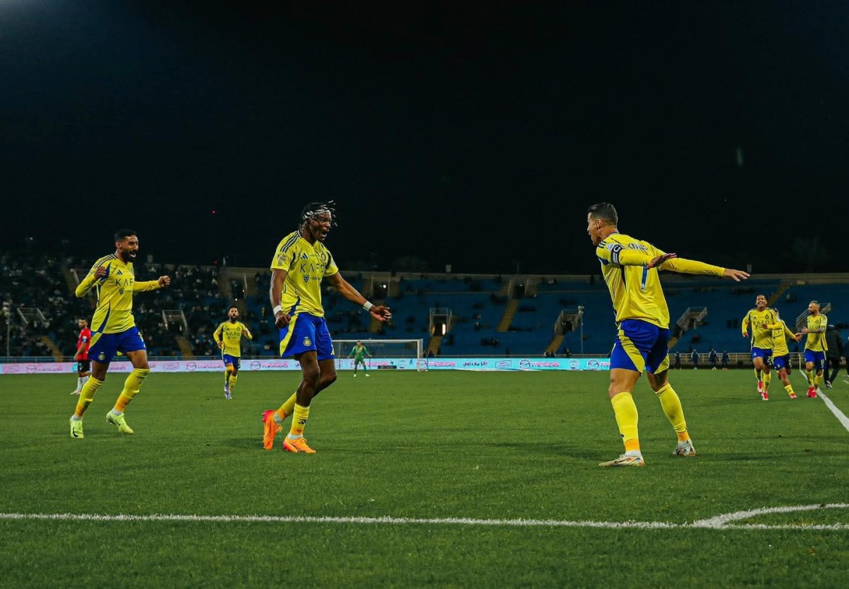كريستيانو رونالدو يقود النصر السعودي للفوز على الرائد (2-1) ويقلص الفارق مع الهلال والاتحاد