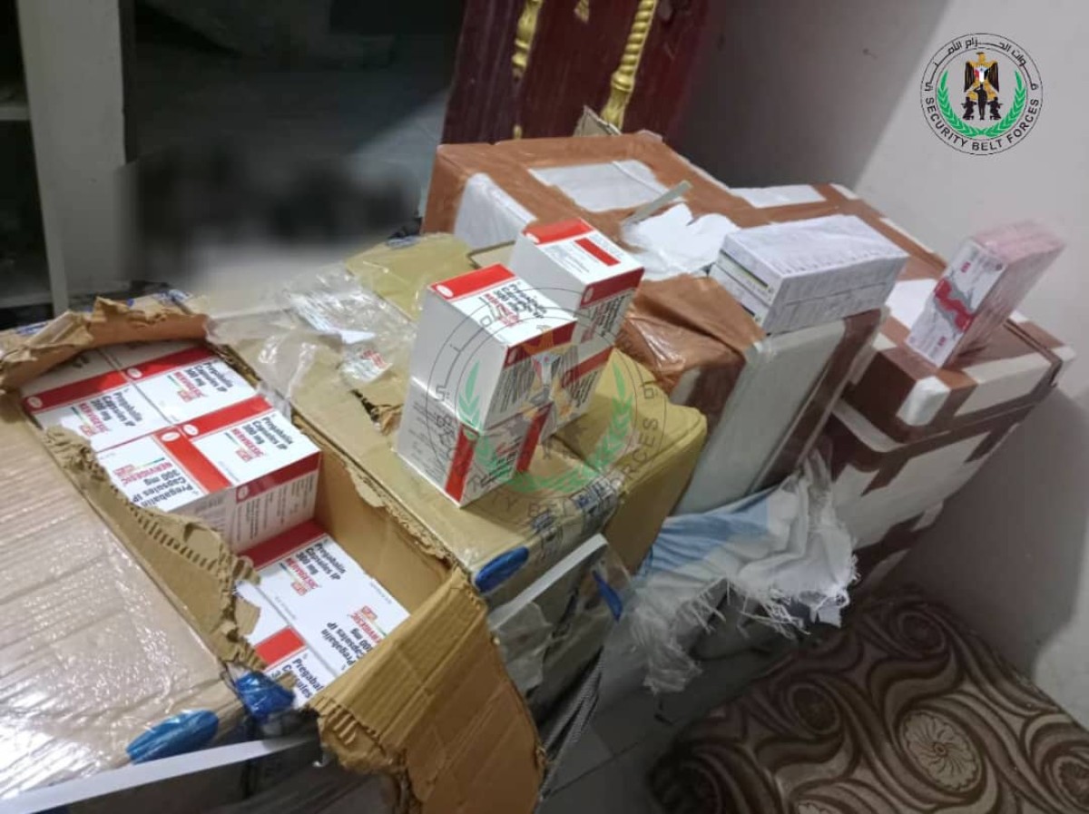 After a clash with the smugglers ... the security belt forces in Sabiha control the shipment of smuggled medicines