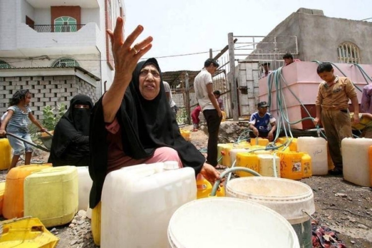 عدن مهددة بانقطاع المياه تمامًا وطفح المجاري في الشوارع