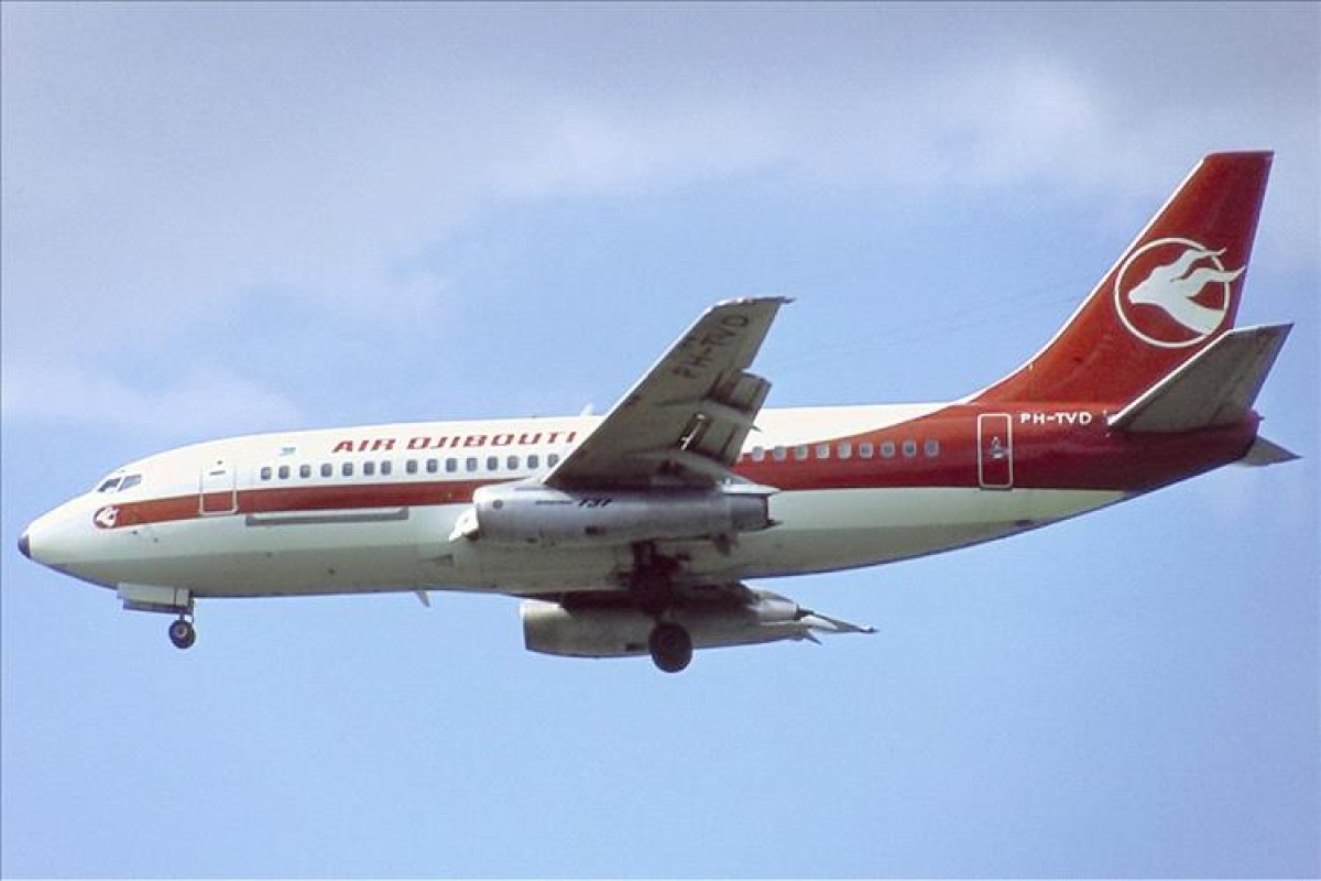 The Houthis threaten foreign airlines by preventing them from entering the Yemeni airspace