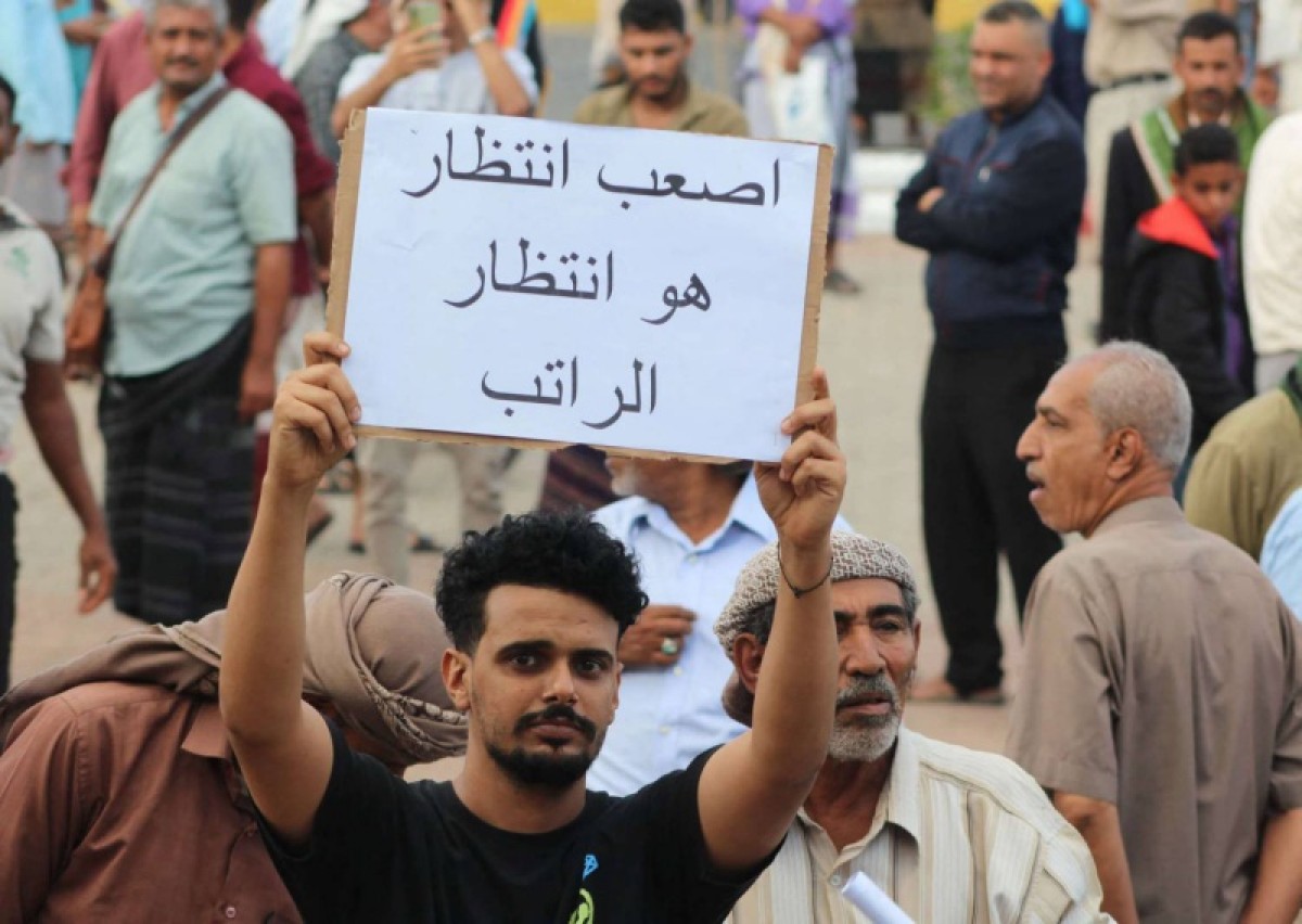 صحيفة: الشرعية اليمنية أمام منعطف خطير: الإصلاح العاجل أو تحمل التبعات