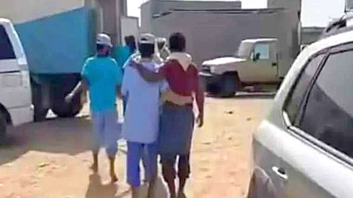 لحج.. النيابة تحتجز جنودًا وقائد السجن على خلفية تهريب متهم بالقتل