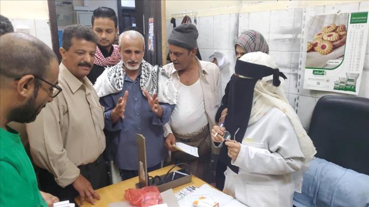 The Shabi agent opens the free medical camp for chronic diseases in the Tawahi complex