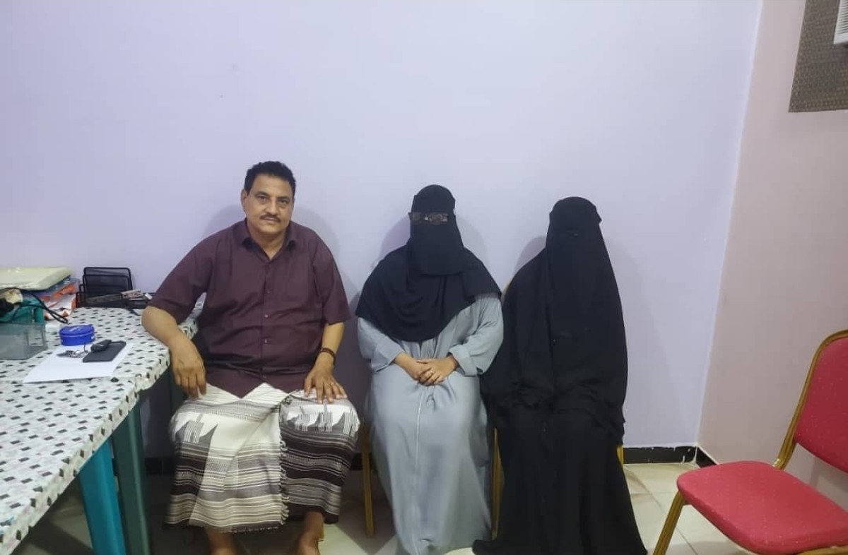 The president of the Al -Dhalea Sons Association visits the Al -Wafa Association for the Care and Rehabilitation of Conflicts in Aden and provides them with support