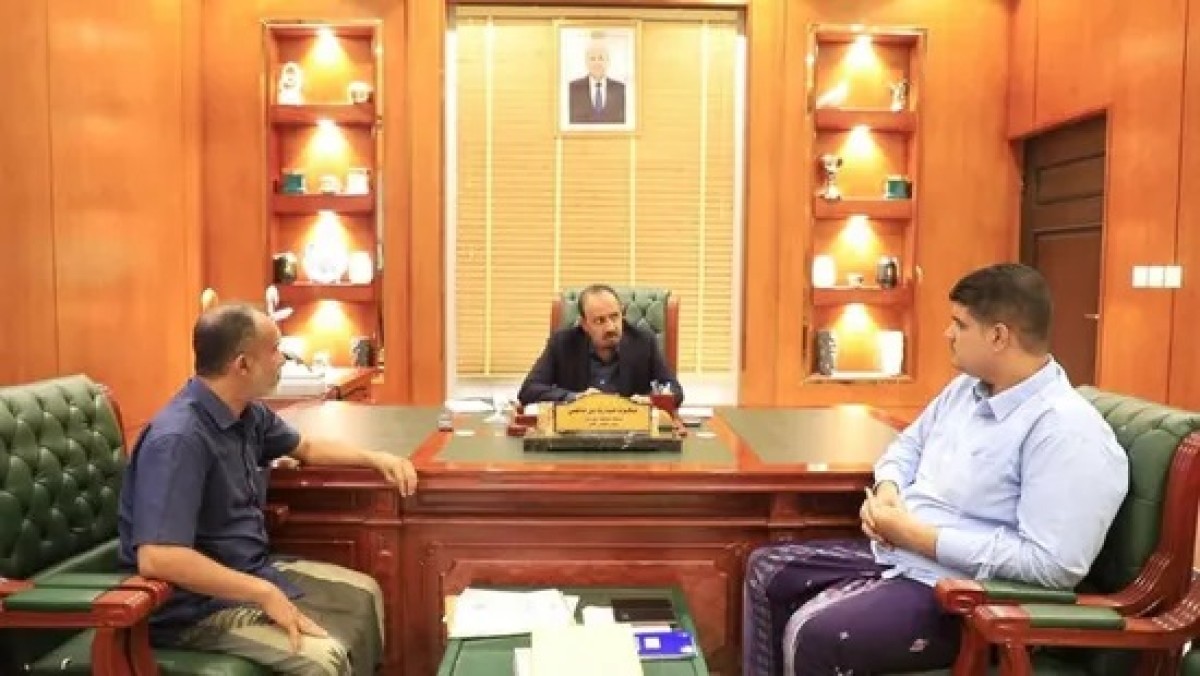 محافظ حضرموت يناقش مشاريع الأشغال في بروم ميفع