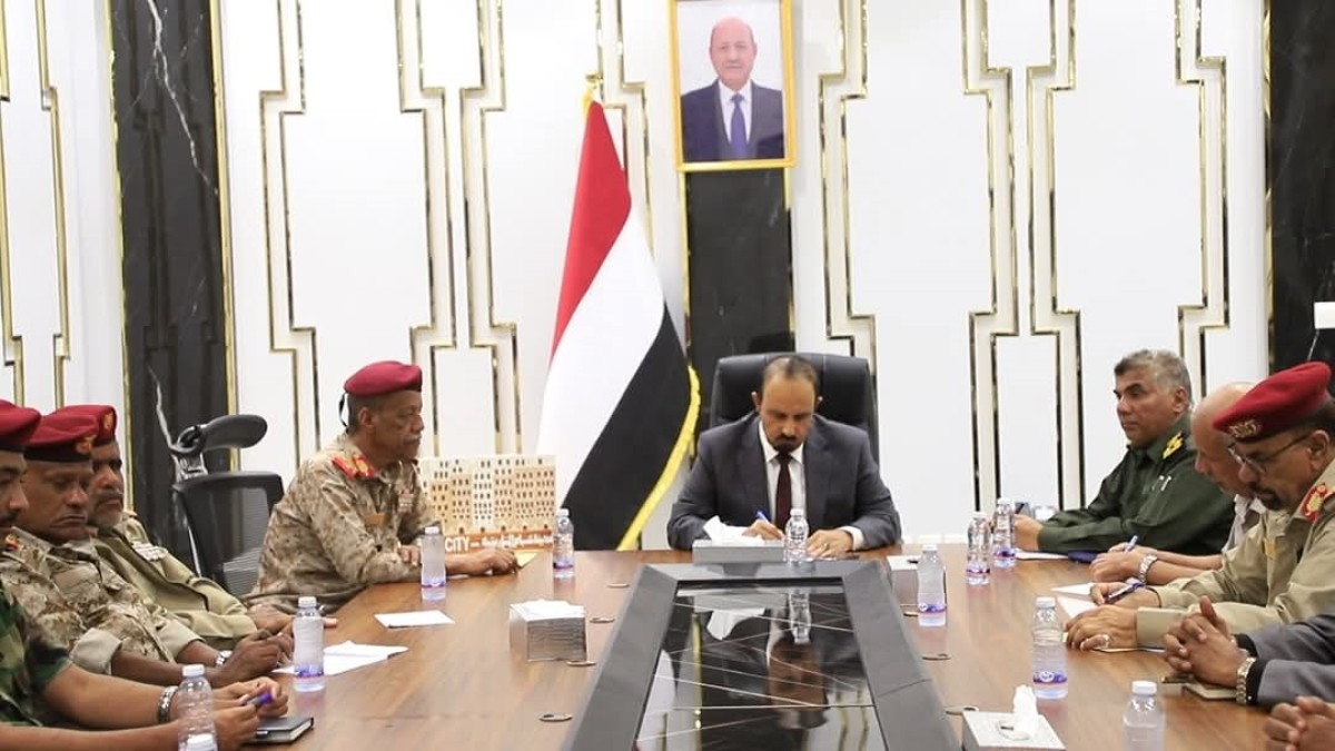 اللجنة الأمنية بحضرموت تُحذّر من خلق بؤر توتر وتجنيد ونقاط عسكرية خارج الأطر الرسمية