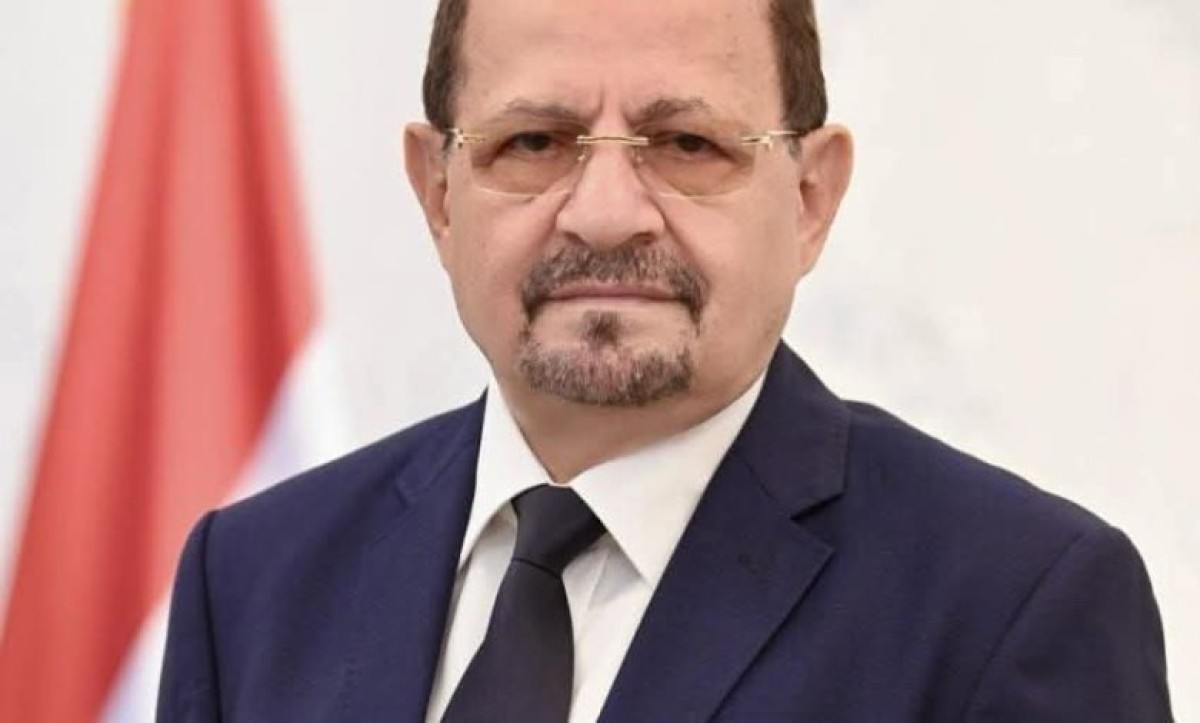 وزير الخارجية ينفي شائعات بيع السفارة اليمنية في الصومال ويثق بوعي الرأي العام