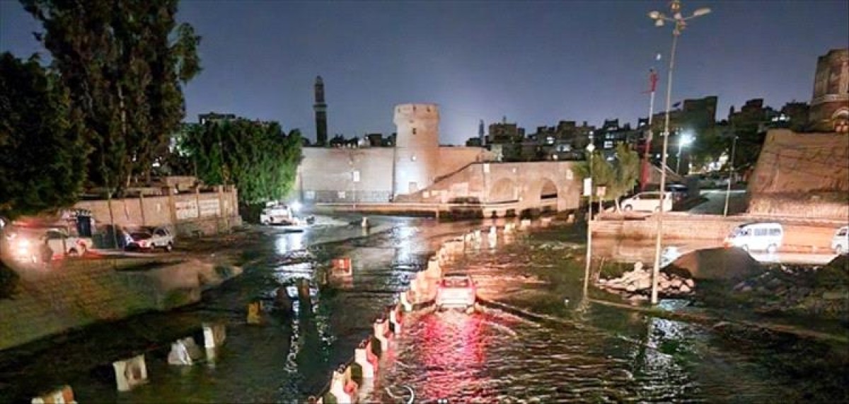 انتشال جثتي طفلتين جرفتهما السيول في بني مطر بصنعاء