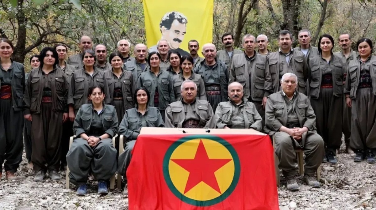 After 40 years of conflict, the PKK resolves itself and threw weapons