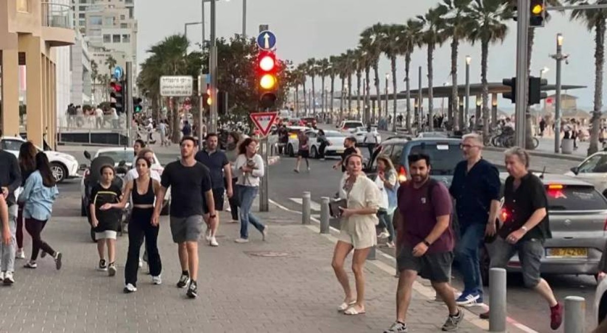 مسؤول يمني يكشف عن اتفاق أميركي - حوثي لتأمين السفن الإسرائيلية