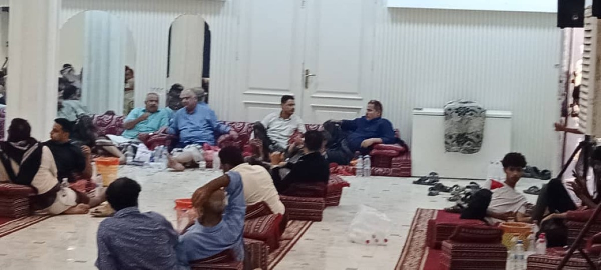 قيادات مدنية وعسكرية تشارك في مجلس عزاء والد نائب مدير عام التعليم الفني بعدن