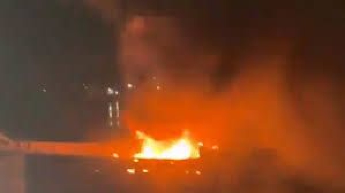Violent explosions shake Hodeidah