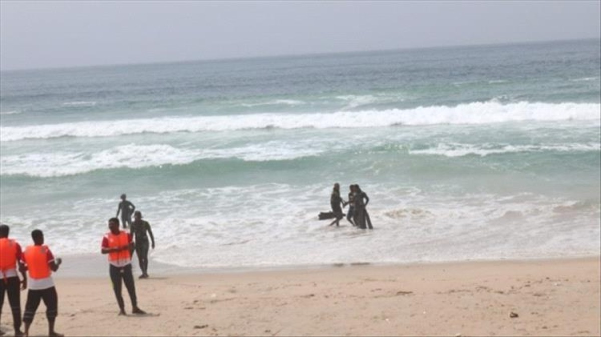 Coast Guard saves 7 people from drowning and continues to search for a missing young man in Hadramout